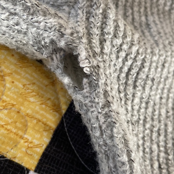 Cute dynamite long sweater in size XS - Picture 5 of 5